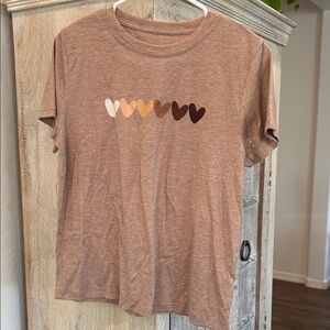 SHEIN Brown Short Sleeve Tee with Gradient Heart Design